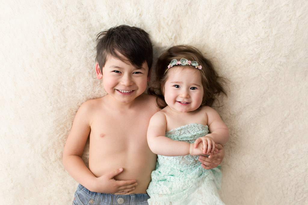 brother sister cake smash sitter childrens baby photographer cheshire